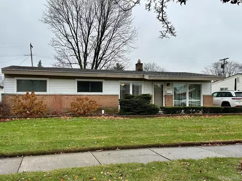 11400 Saar Dr, Sterling Heights, MI 48314
