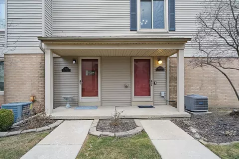 44553 S Carolina Dr, Clinton Township, MI 48038