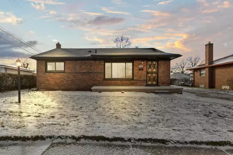 29441 Hanover Blvd, Westland, MI 48186