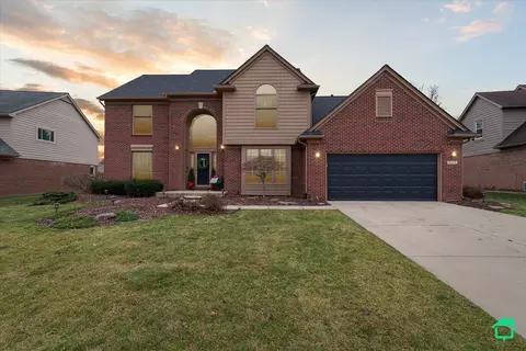 51171 W Hills Dr, Plymouth, MI 48170