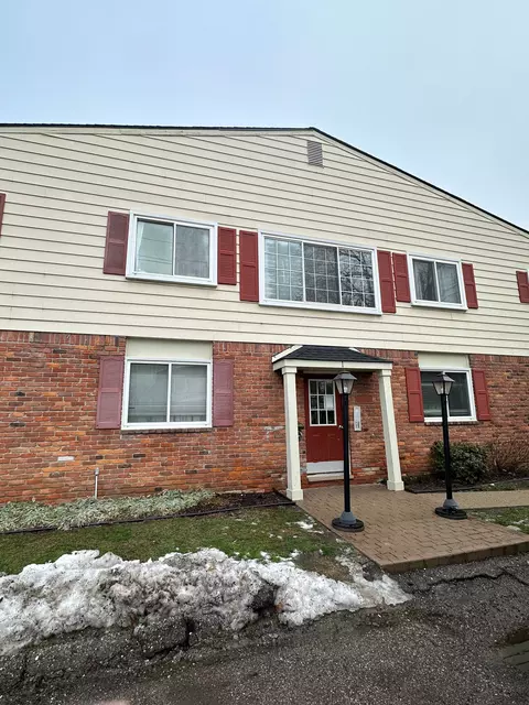 813 W Maple Rd, Clawson, MI 48017