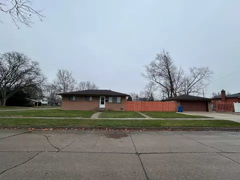4722 Buckingham Dr, Warren, MI 48092