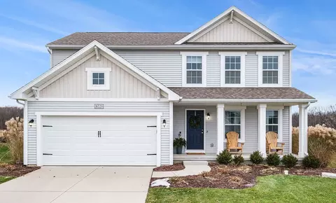 16520 Charles Town Dr, Fenton, MI 48451