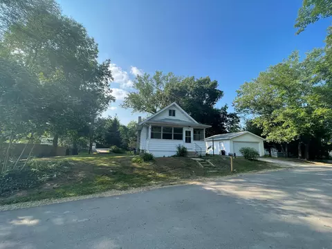 106 Forest Crt Ct, Summit, MI 49203