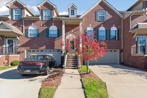 13155 Golf Pointe Dr, Taylor, MI 48180