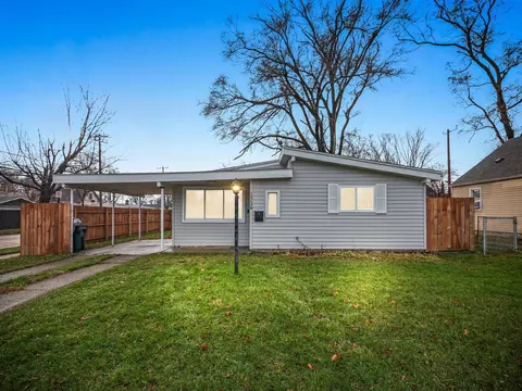 1334 E Hayes Ave, Hazel Park, MI 48030