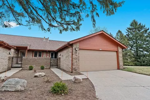 920 Greenview, Rochester Hills, MI 48307
