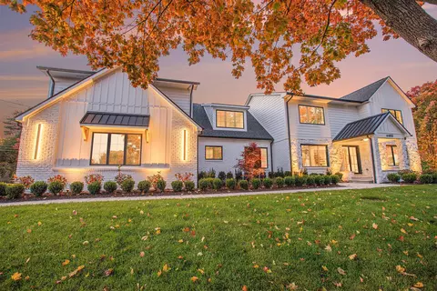 4489 S Willoway Ests, Bloomfield Township, MI 48302