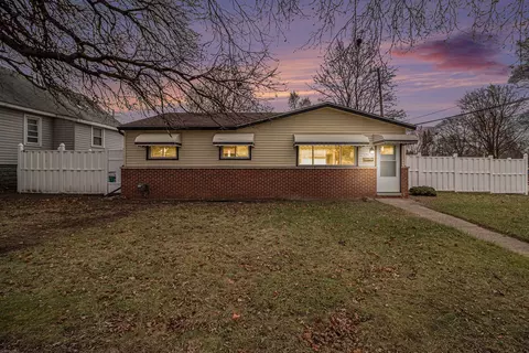 35637 Richard St, Wayne, MI 48184