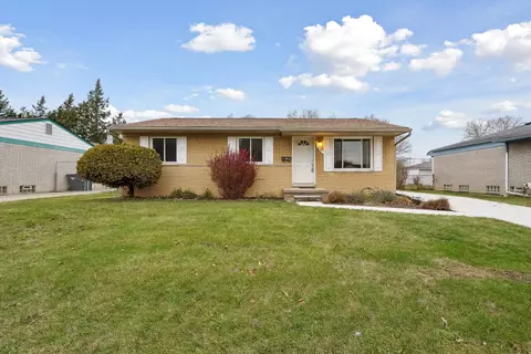 2159 Garry Dr, Troy, MI 48083