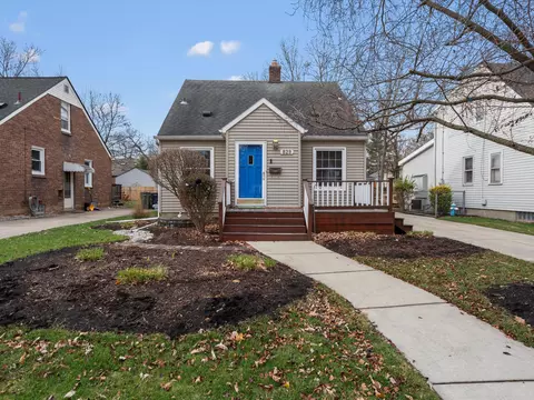 829 N Rembrandt Ave, Royal Oak, MI 48067