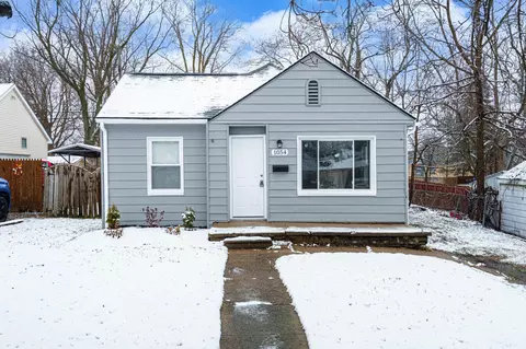 1054 Holbrook Ave, Waterford, MI 48328