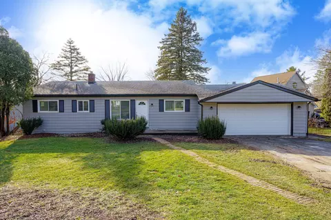 411 Bunny Run Blvd, Orion, MI 48362