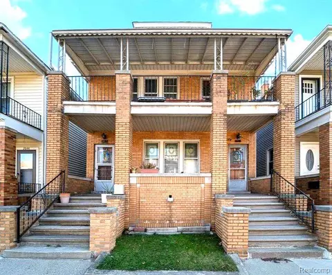 2638 Casmere St, Hamtramck, MI 48212