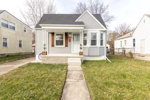 8285 Stahelin Ave, Detroit, MI 48228