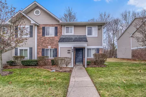 31424 Orchard Crk, Farmington Hills, MI 48334