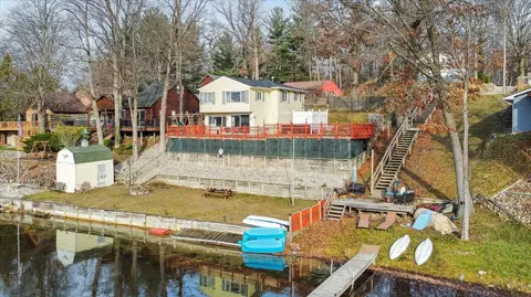 1145 Lakeshore Dr, Deerfield, MI 48421