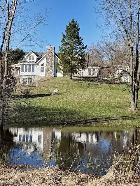 3566 Curdy Rd, Oceola, MI 48855