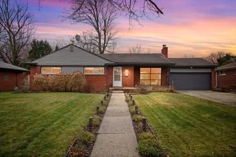 22951 Mayfield Ave, Farmington, MI 48336