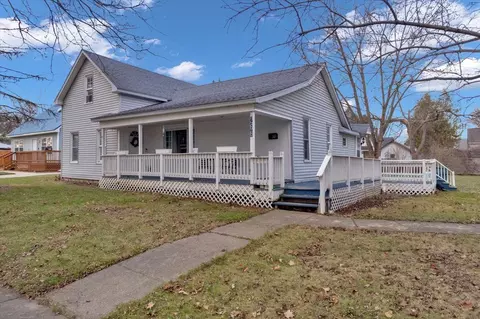 266 S Elm St, Lapeer, MI 48446
