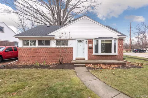 1510 Culver Ave, Dearborn, MI 48124