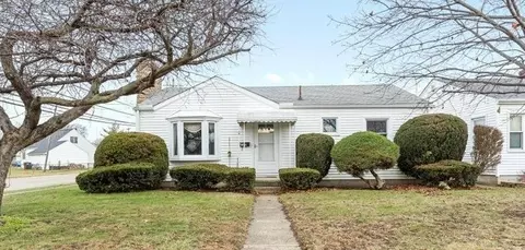 21858 Mckinley St, Rockwood, MI 48173