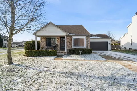59715 Cynthia Dr, New Haven, MI 48048