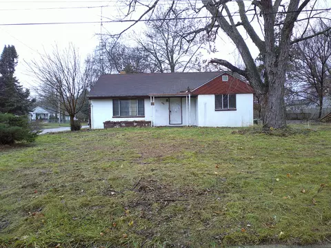 4205 Branch Rd, Flint, MI 48506