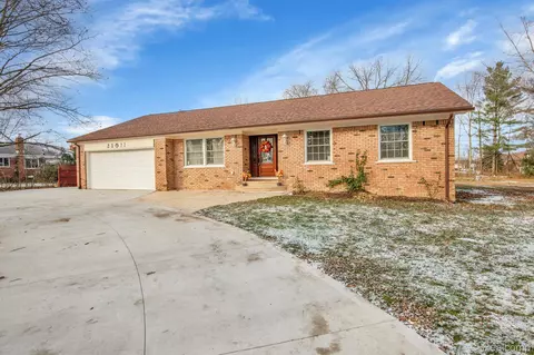 23011 Remick Dr, Clinton Township, MI 48036