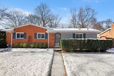 22085 Tredwell Ave, Farmington Hills, MI 48336