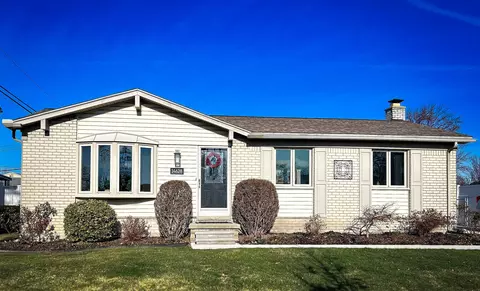14628 Castle St, Southgate, MI 48195