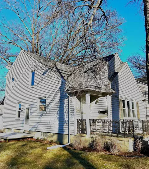 903 E 5th St, Royal Oak, MI 48067