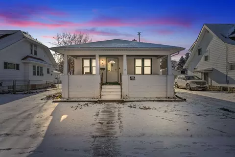 2013 Monteith St, Flint, MI 48504