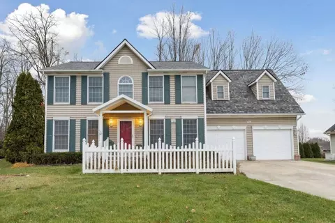 5307 Oakhill Dr, Swartz Creek, MI 48473