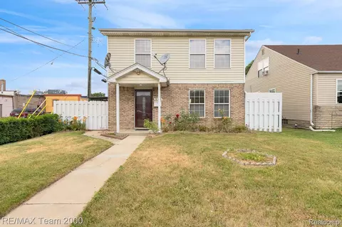 18335 Henry St, Melvindale, MI 48122