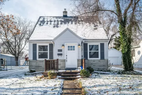 2111 Bacon Ave, Berkley, MI 48072