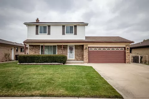 3039 Donna Dr, Sterling Heights, MI 48310