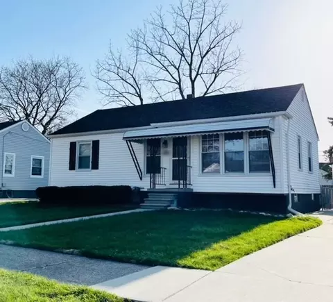 730 Chippewa St, Mount Clemens, MI 48043
