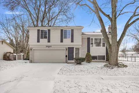38965 Worchester St, Westland, MI 48186