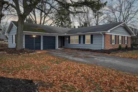 4934 Danbury Dr, Troy, MI 48085