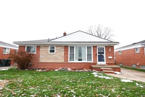 21701 Kramer St, Saint Clair Shores, MI 48080