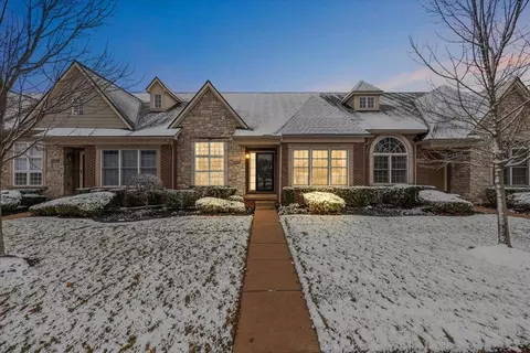 45926 S Stonewood Rd, Canton, MI 48187