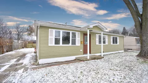 2267 Douglas Joel Dr, Mount Morris, MI 48505