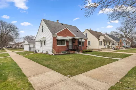 14115 Burns St, Southgate, MI 48195
