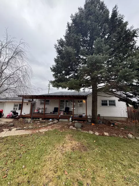 31463 James St, Garden City, MI 48135