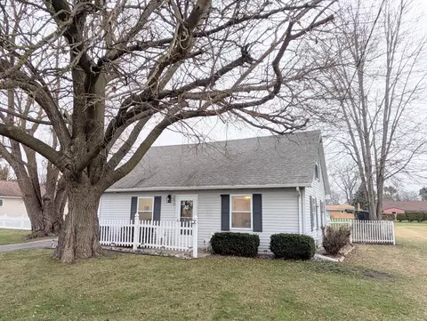 2470 Shattuck Rd, Saginaw, MI 48603