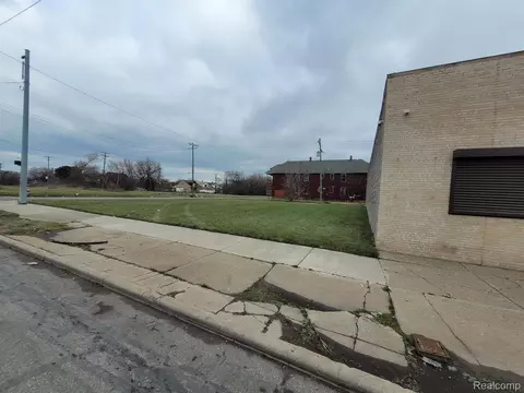 8840 Van Dyke St, Detroit, MI 48213