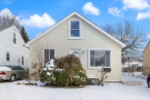 22100 Cushing Ave, Eastpointe, MI 48021
