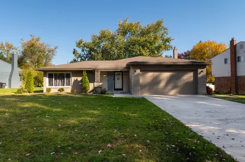 30350 Old Stream St, Southfield, MI 48076