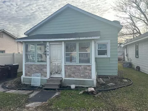 6590 S Huron River Dr, South Rockwood, MI 48179